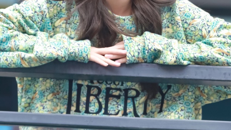 赵露思新剧路透元气造型曝光甜美元气引发网友期待值飙升热议不断